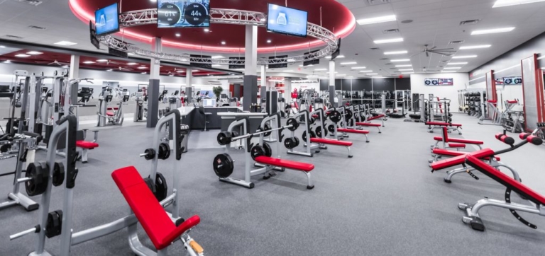 gym room with equipment 