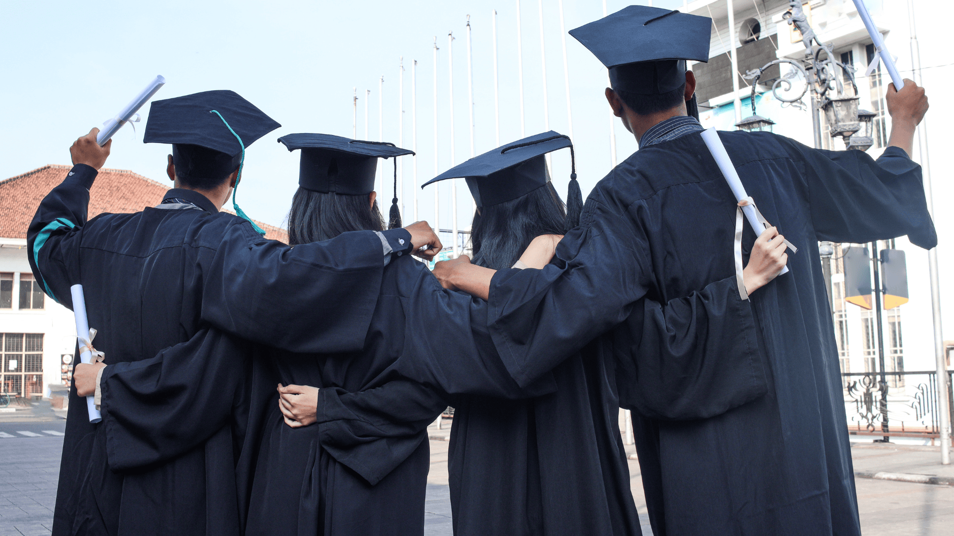 New Year, New Career: 10 Questions to Ask Yourself About Going Back to School 1 New Year, New Career: 10 Questions to Ask Yourself About Going Back to School