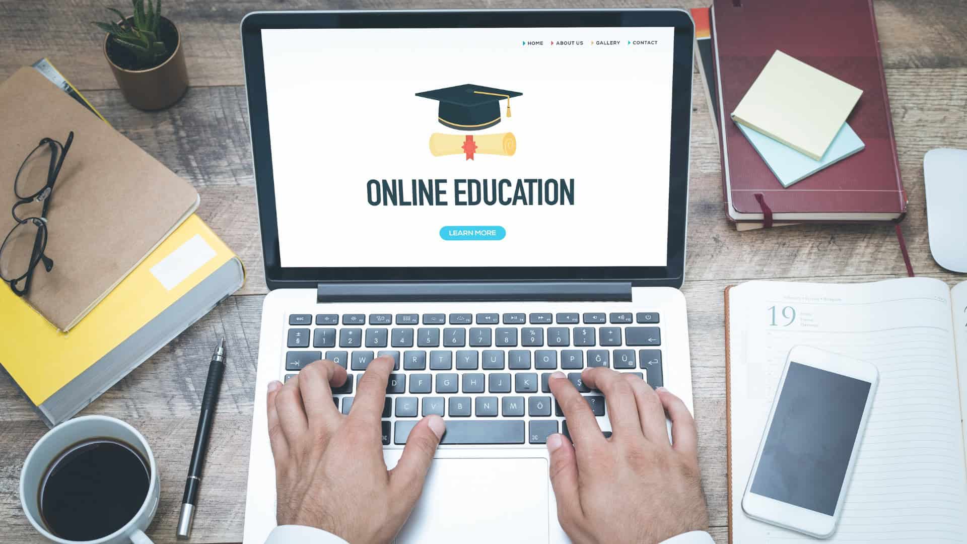 10 Benefits of Attending an Online College 5 10 Benefits of Attending an Online College